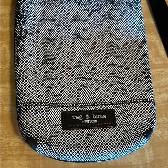 Rag & Bone Snakeskin Crossbody Bag with Black Strap/ preowned - Picture 3 of 12